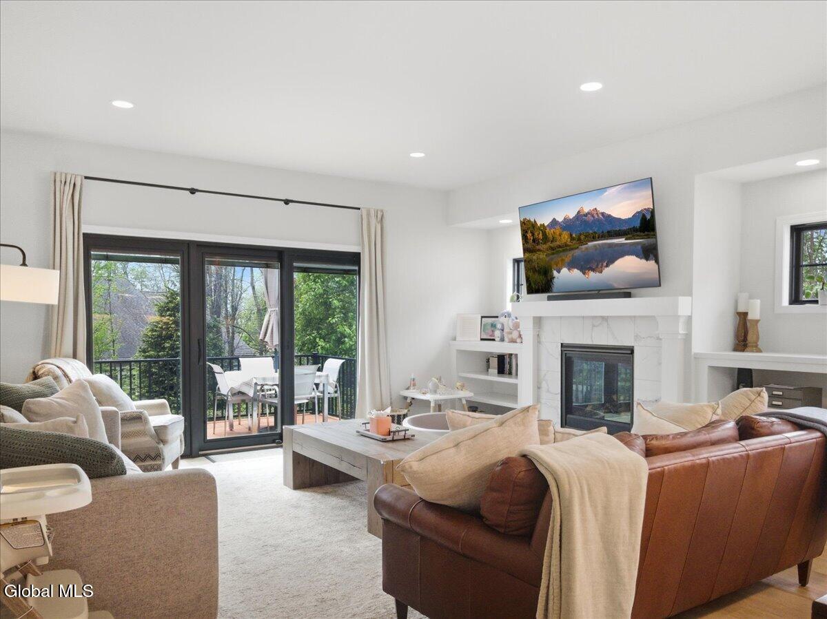 43 Bradley Circle Halfmoon NY 12065