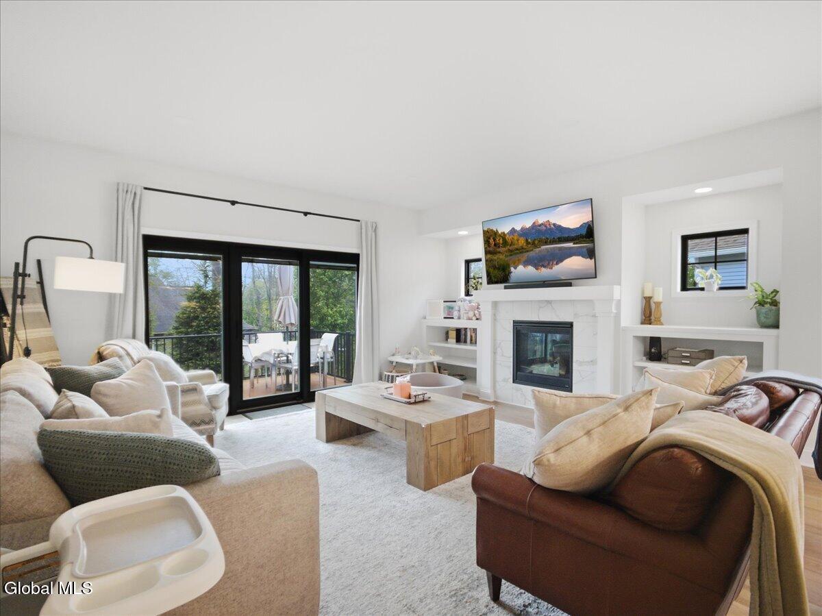 43 Bradley Circle Halfmoon NY 12065