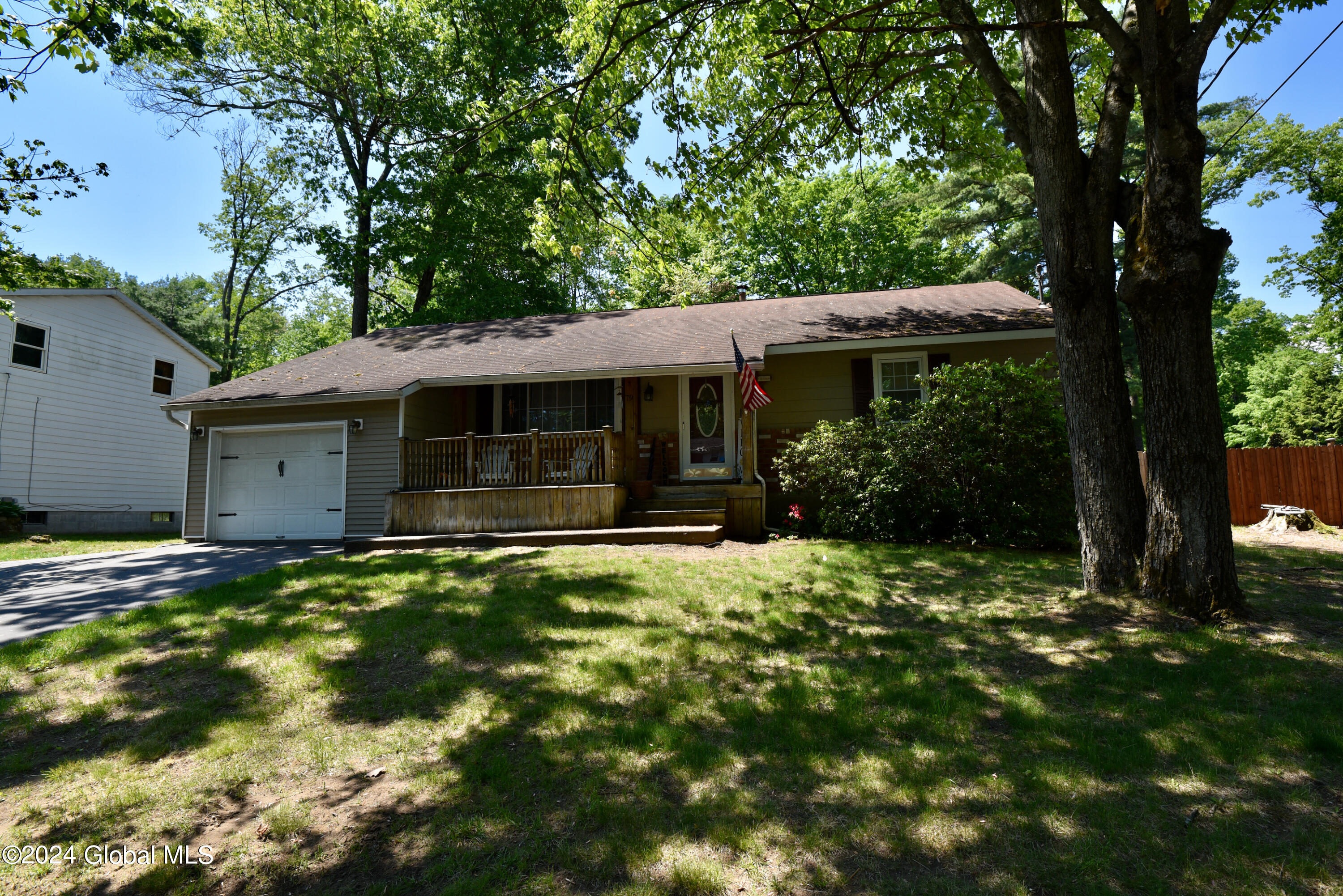 79 Hathorn Boulevard Saratoga Springs NY 12866