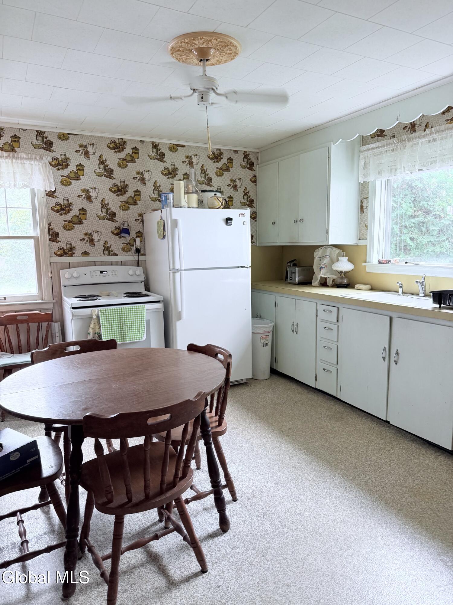 184 S Kingsboro Avenue Gloversville NY 12078