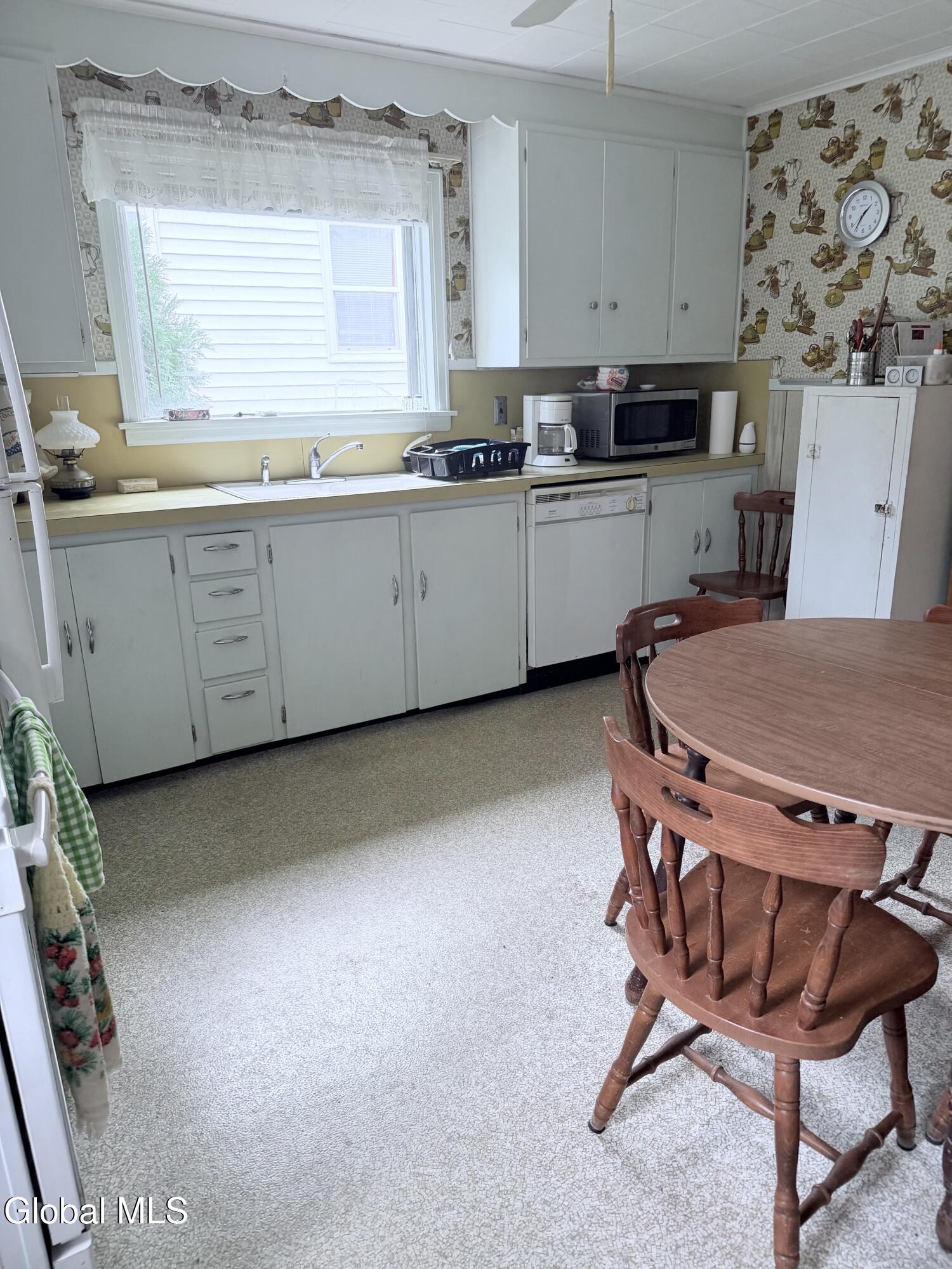184 S Kingsboro Avenue Gloversville NY 12078