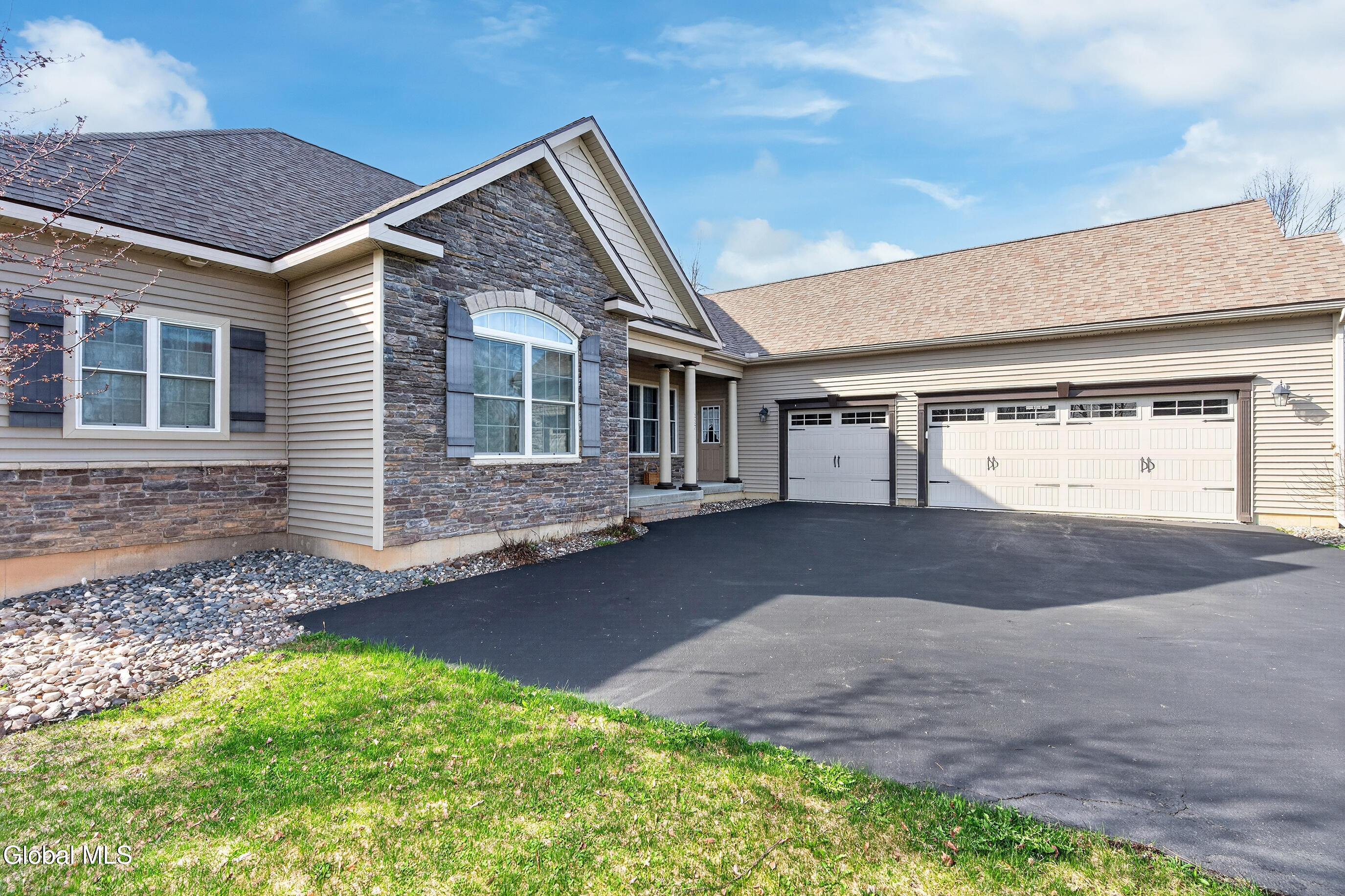 227 Landbridge Drive Altamont NY 12009