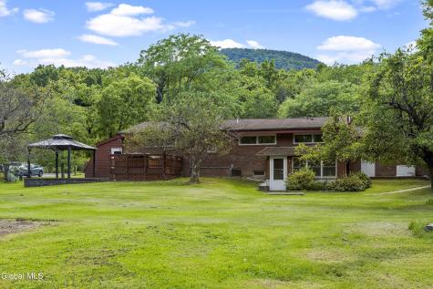 928 Altamont Voorheesville Road Altamont NY 12009
