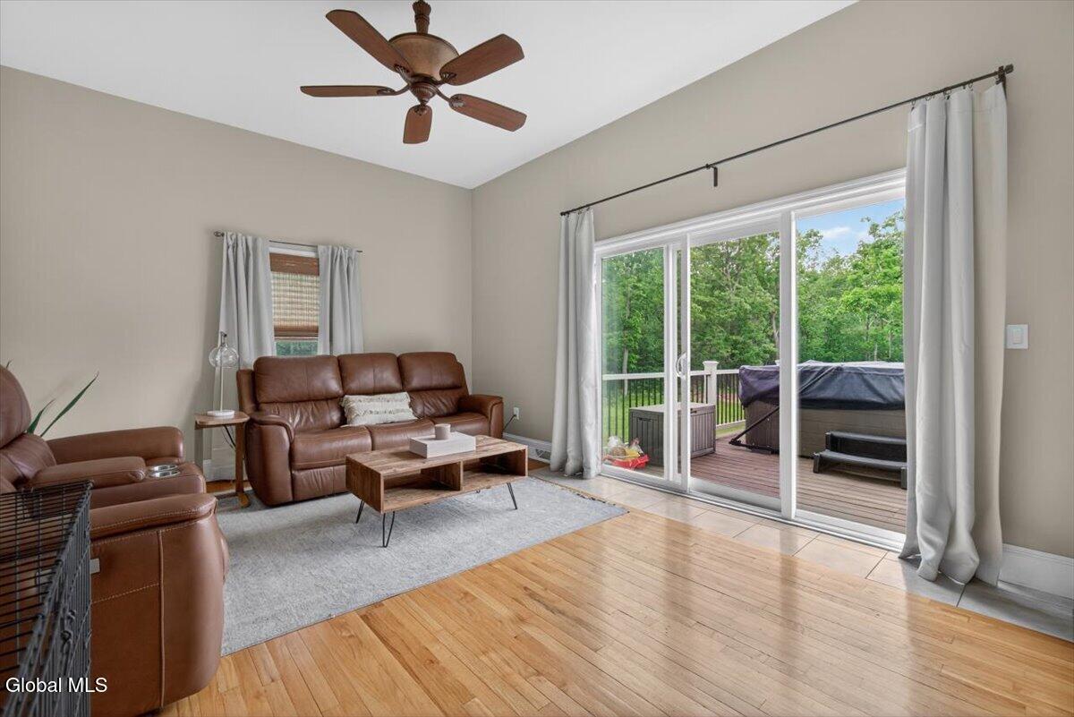 136 Spring Road Glenville NY 12302