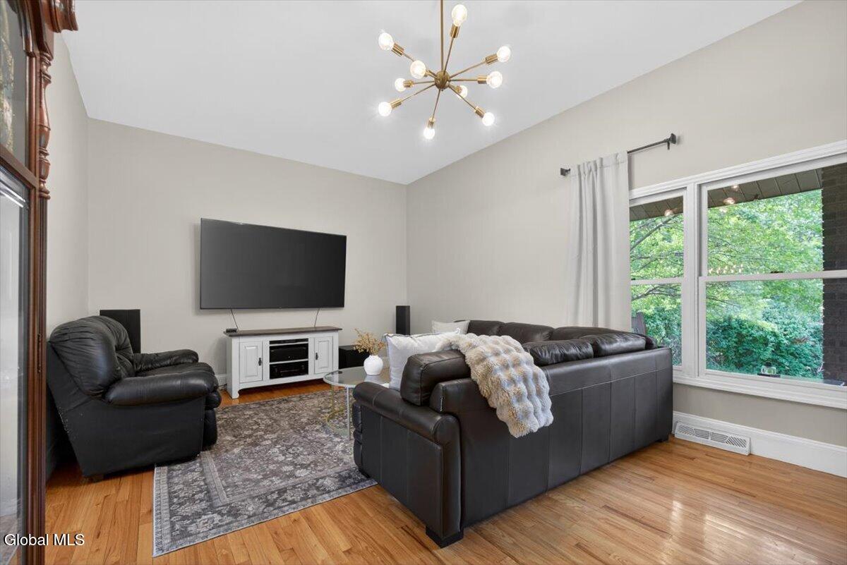 136 Spring Road Glenville NY 12302