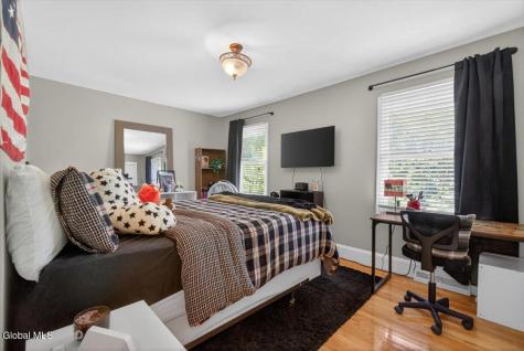 136 Spring Road Glenville NY 12302