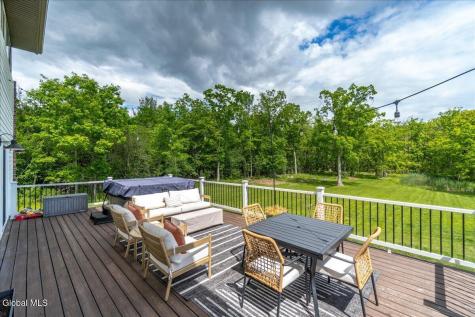 136 Spring Road Glenville NY 12302