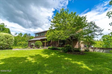 136 Spring Road Glenville NY 12302