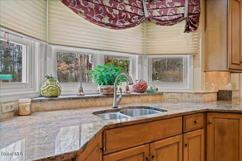 1012 Gabriella Avenue Endicott NY 13760