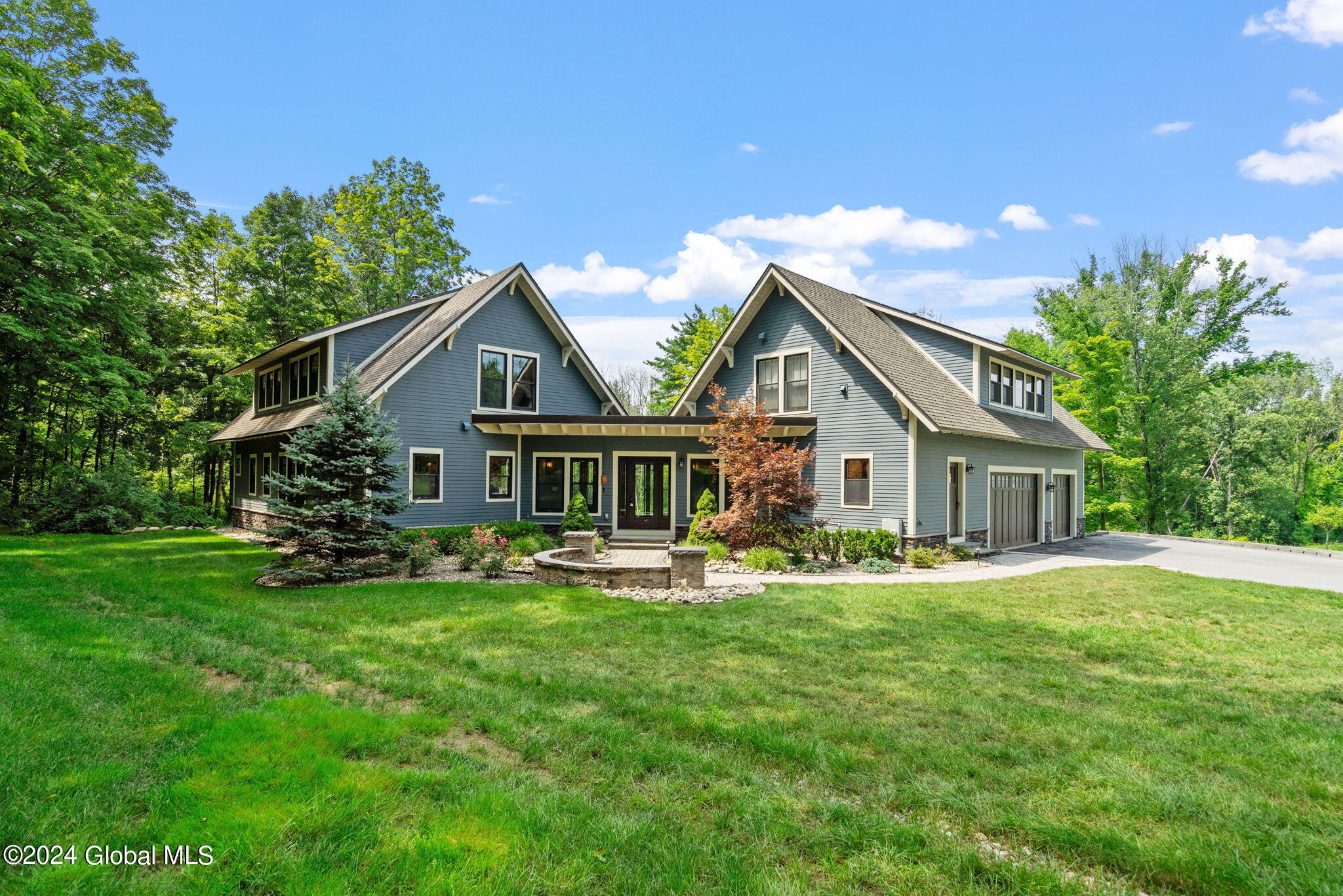 24 Kingsbridge Court Ballston Lake NY 12019