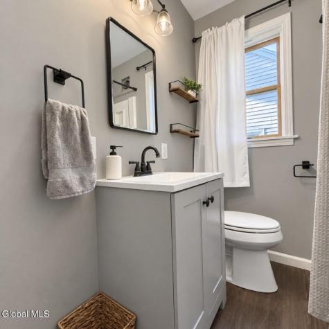 6 Vernon Boulevard Schenectady NY 12302