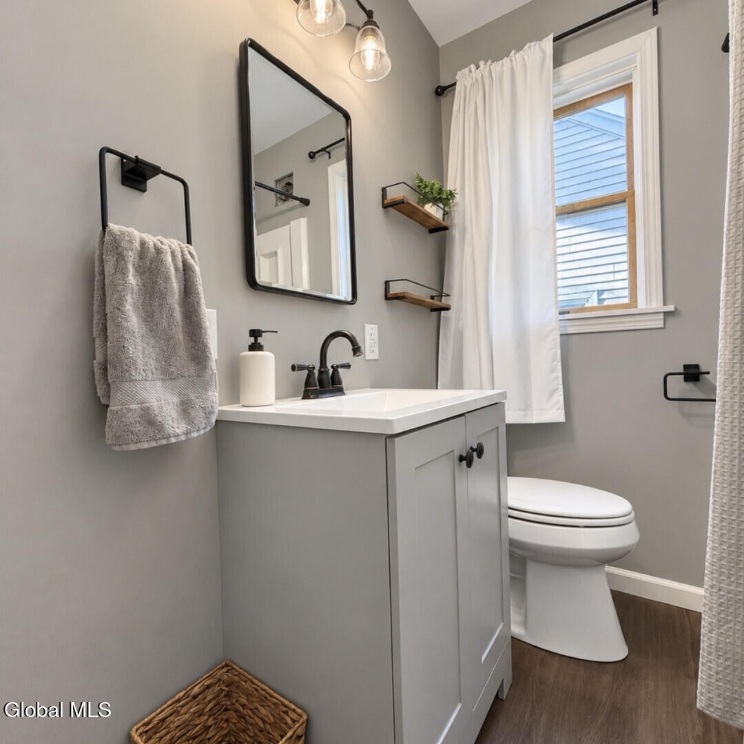 6 Vernon Boulevard Schenectady NY 12302