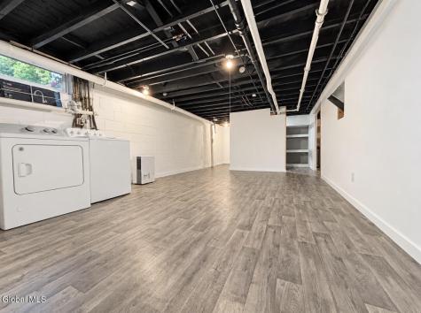 6 Vernon Boulevard Schenectady NY 12302