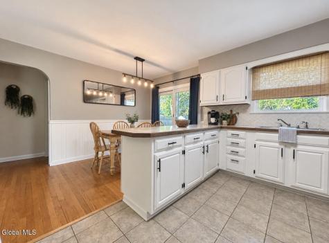 6 Vernon Boulevard Schenectady NY 12302