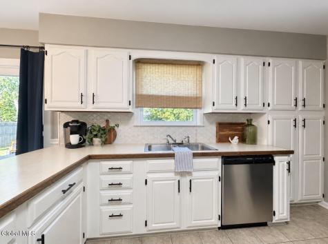 6 Vernon Boulevard Schenectady NY 12302