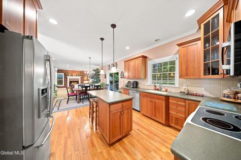 806 Greenthorne Boulevard Guilderland NY 12303