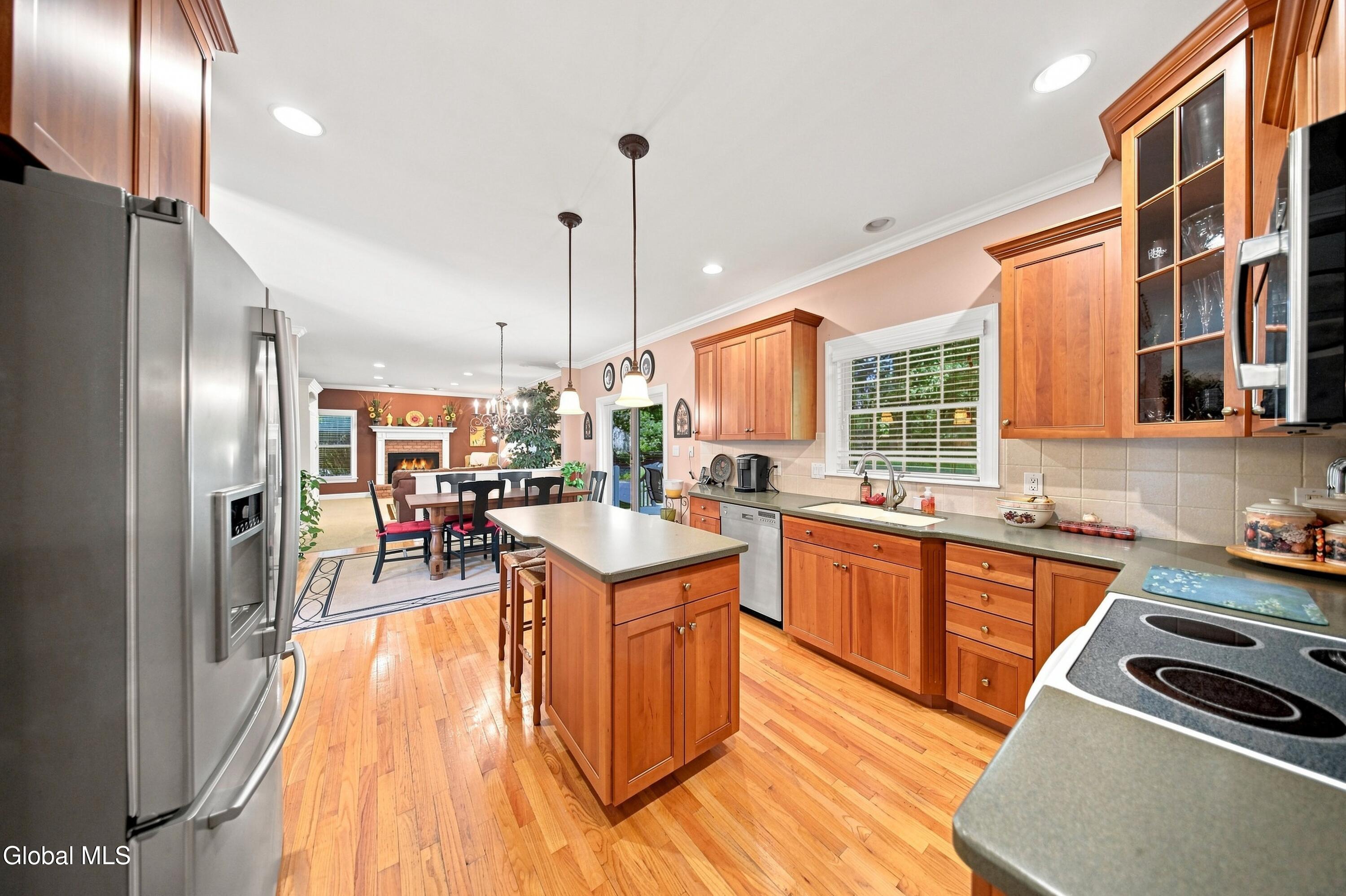 806 Greenthorne Boulevard Guilderland NY 12303