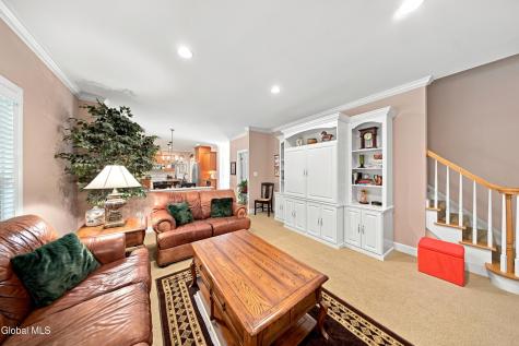 806 Greenthorne Boulevard Guilderland NY 12303