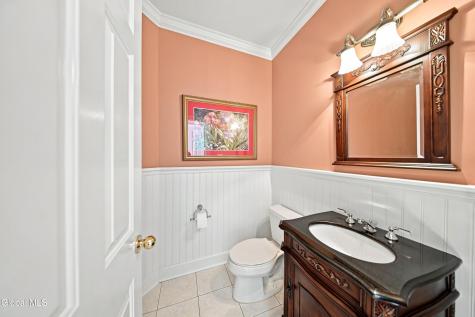 806 Greenthorne Boulevard Guilderland NY 12303