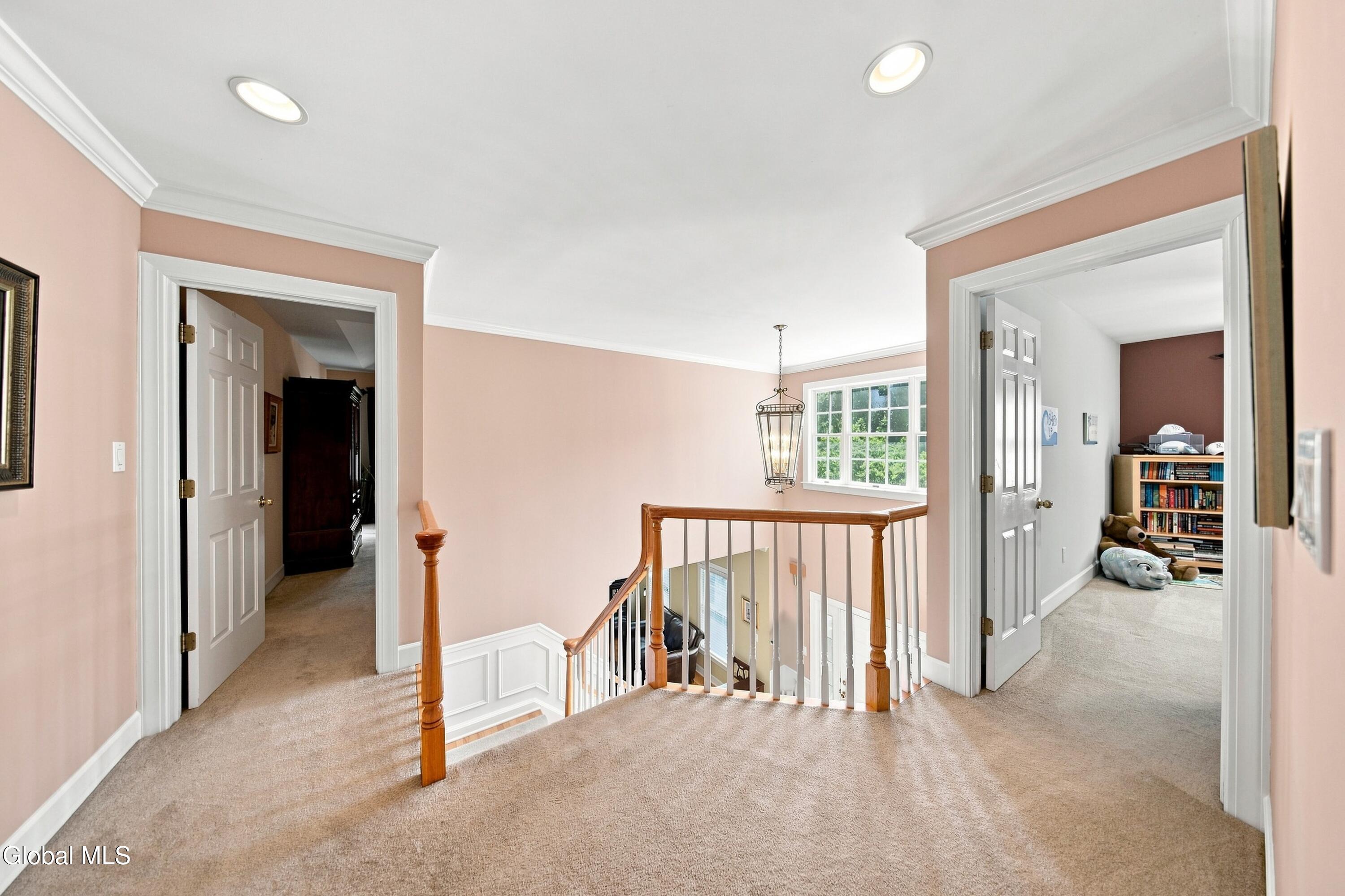 806 Greenthorne Boulevard Guilderland NY 12303