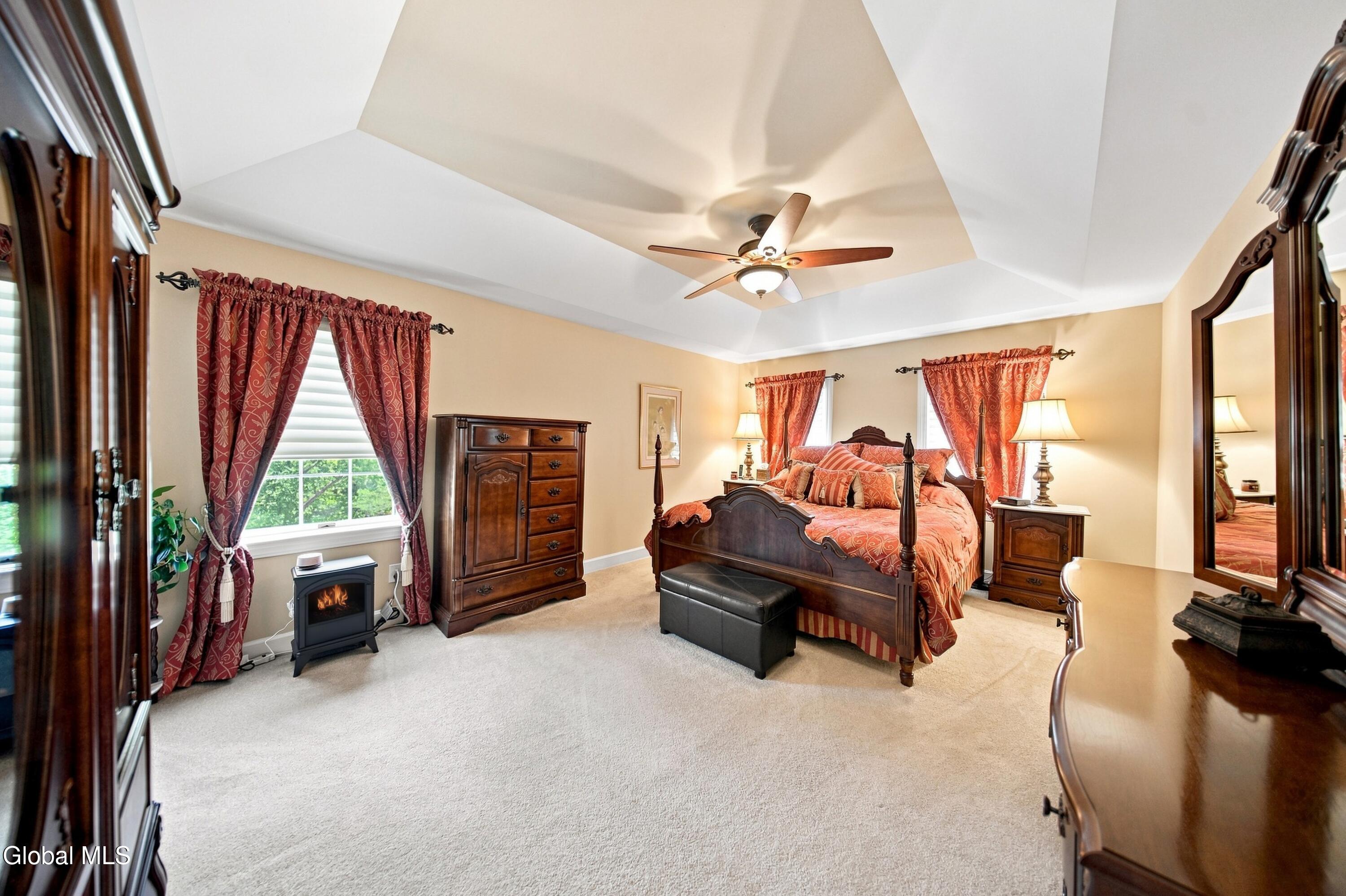 806 Greenthorne Boulevard Guilderland NY 12303