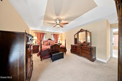 806 Greenthorne Boulevard Guilderland NY 12303