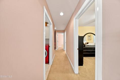 806 Greenthorne Boulevard Guilderland NY 12303