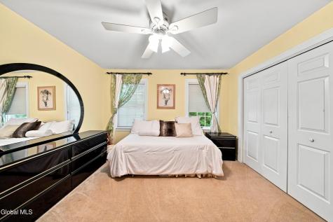 806 Greenthorne Boulevard Guilderland NY 12303