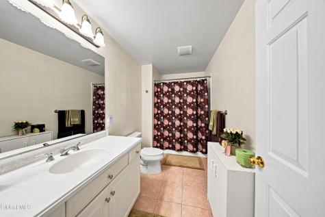 806 Greenthorne Boulevard Guilderland NY 12303