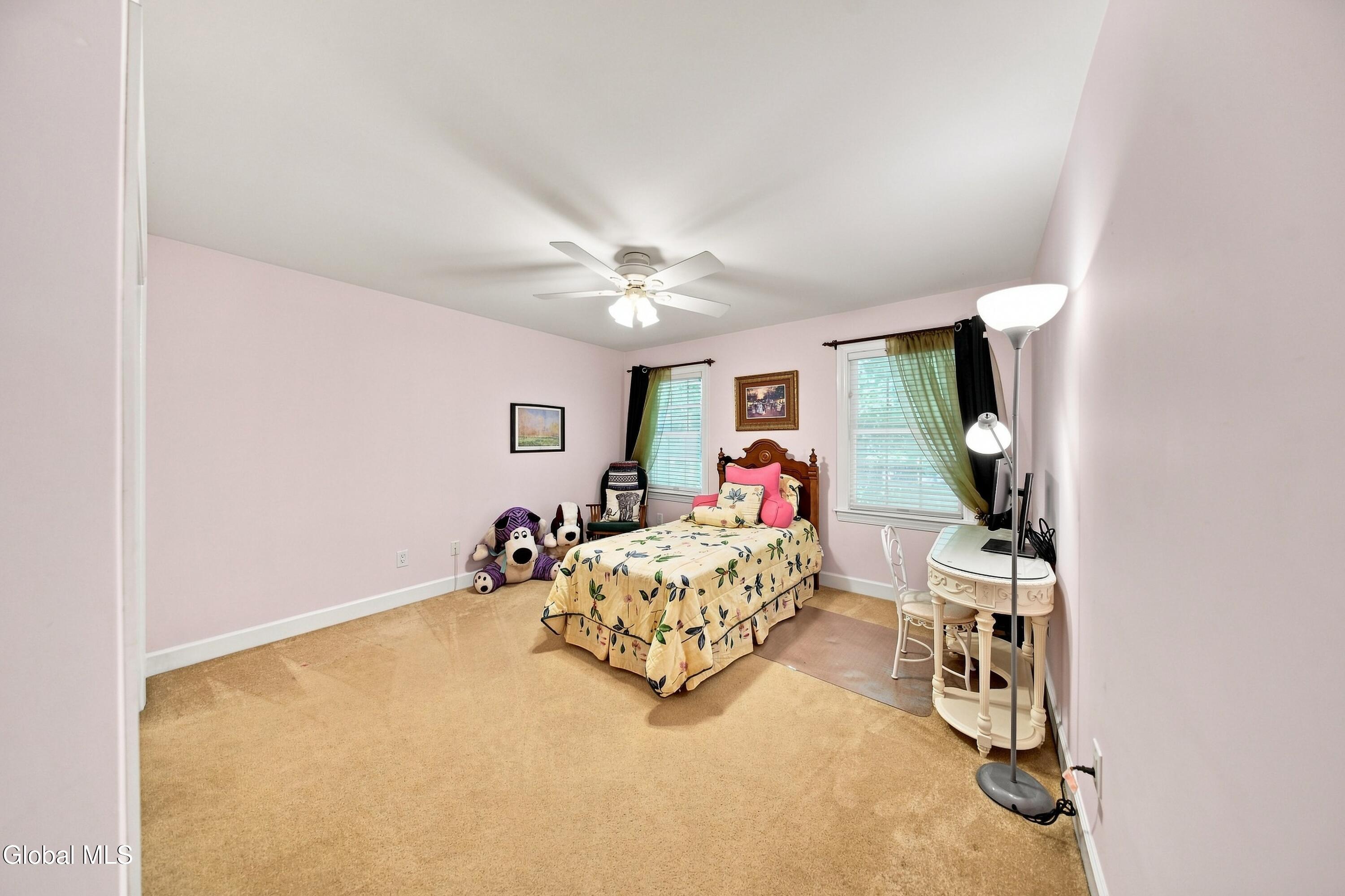 806 Greenthorne Boulevard Guilderland NY 12303