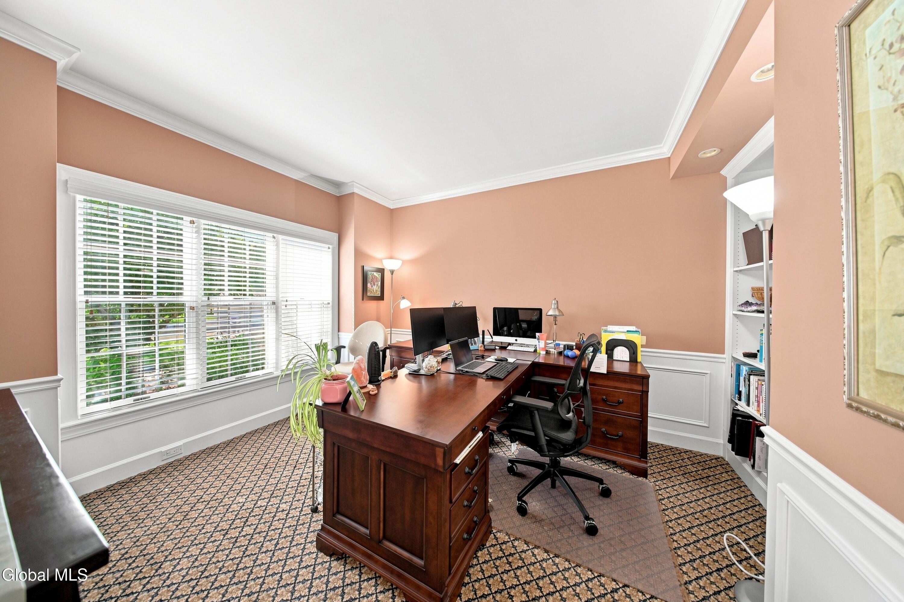 806 Greenthorne Boulevard Guilderland NY 12303