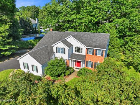 806 Greenthorne Boulevard Guilderland NY 12303