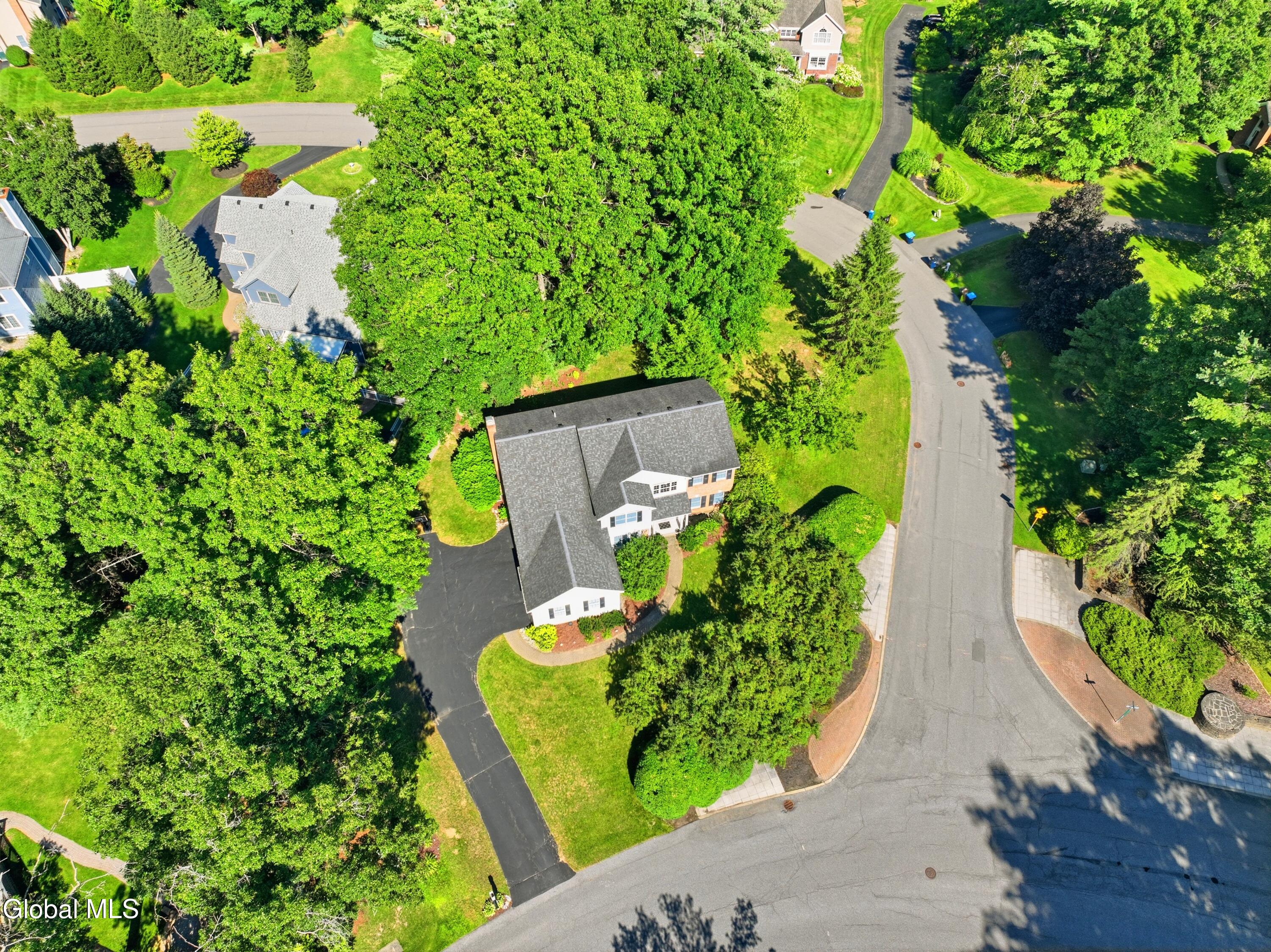 806 Greenthorne Boulevard Guilderland NY 12303