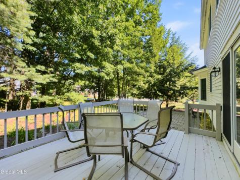 806 Greenthorne Boulevard Guilderland NY 12303