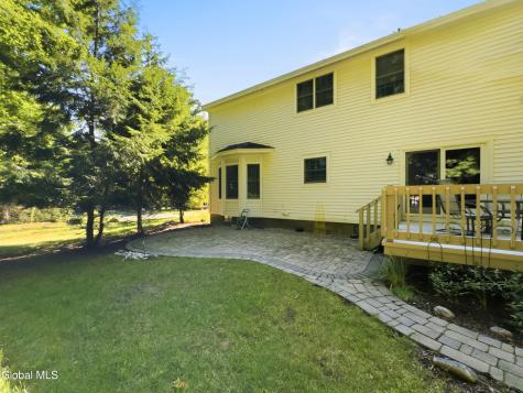 806 Greenthorne Boulevard Guilderland NY 12303