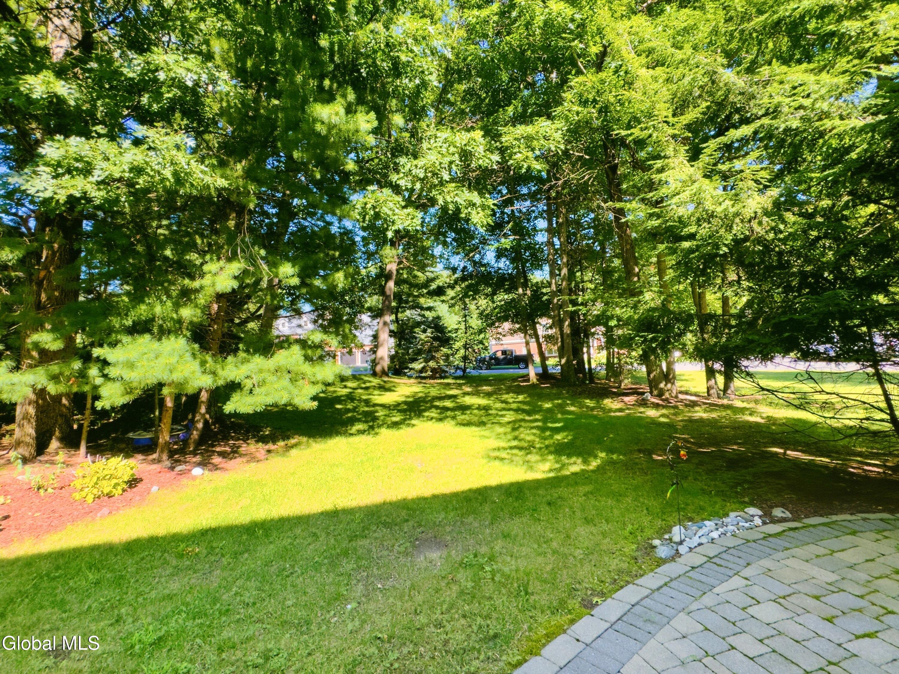 806 Greenthorne Boulevard Guilderland NY 12303