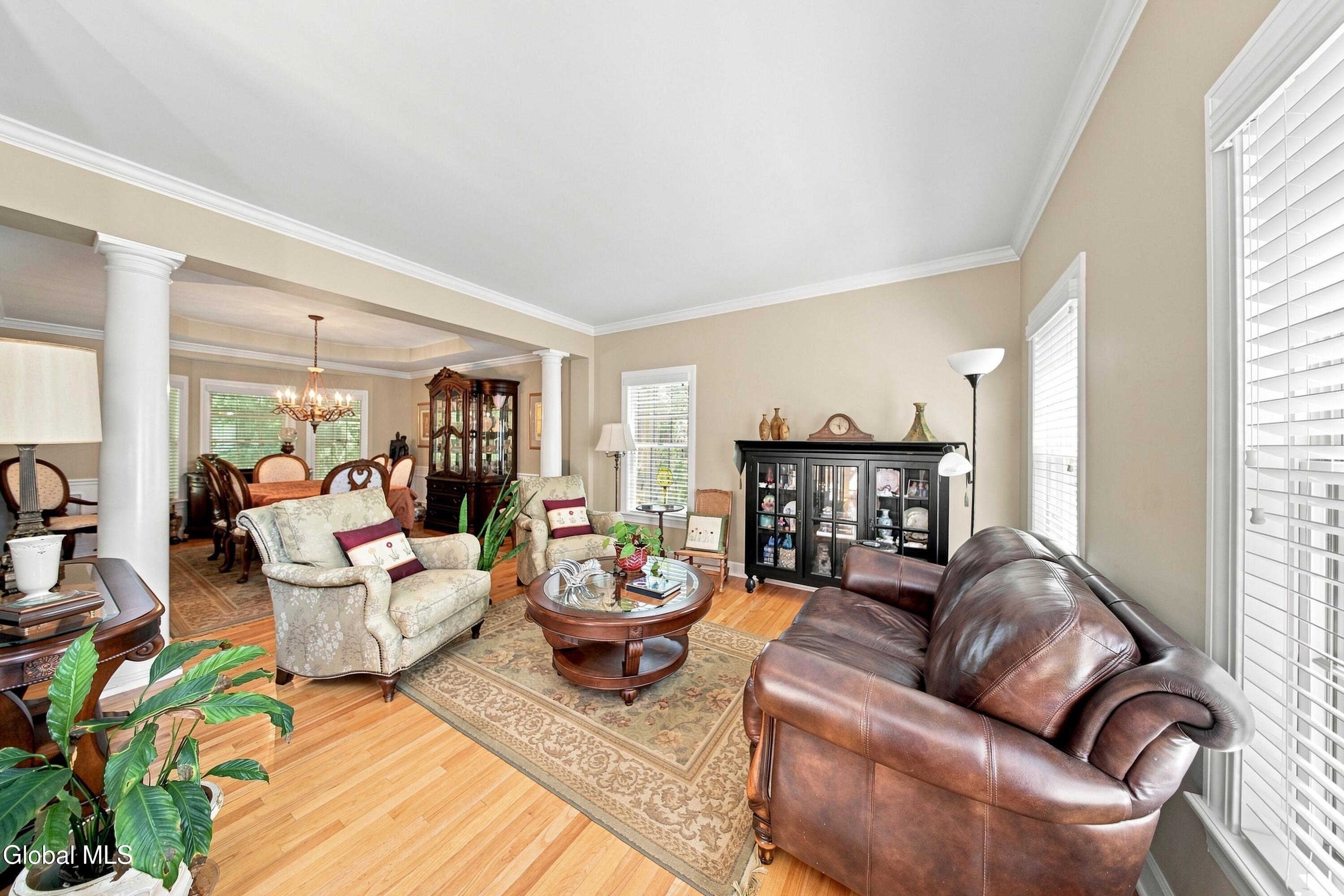 806 Greenthorne Boulevard Guilderland NY 12303