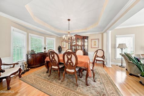 806 Greenthorne Boulevard Guilderland NY 12303