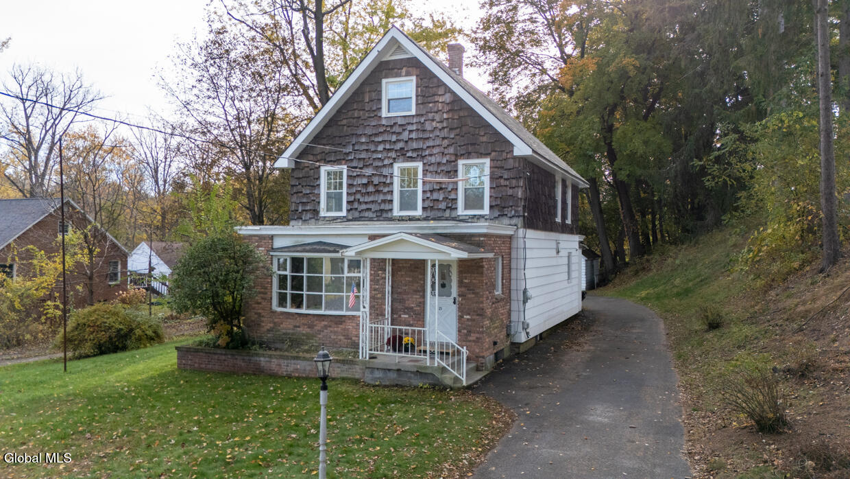 21 Mccormack Road Slingerlands NY 12159
