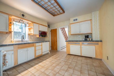 21 Mccormack Road Slingerlands NY 12159