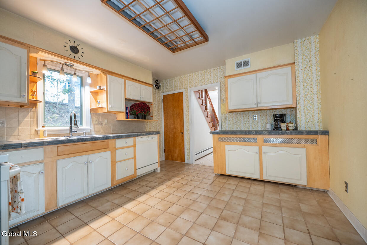 21 Mccormack Road Slingerlands NY 12159