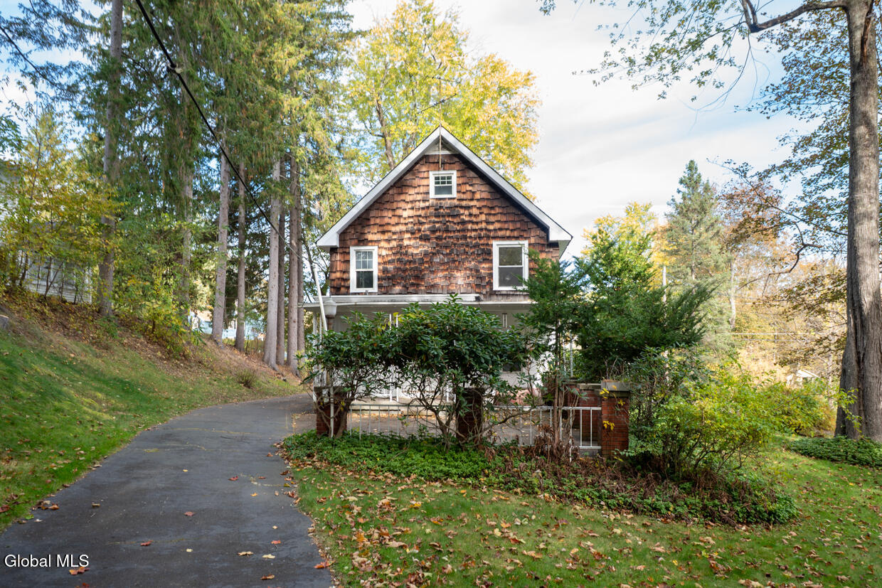 21 Mccormack Road Slingerlands NY 12159