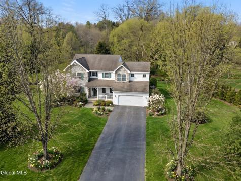 12 Patriot Circle Clifton Park NY 12065