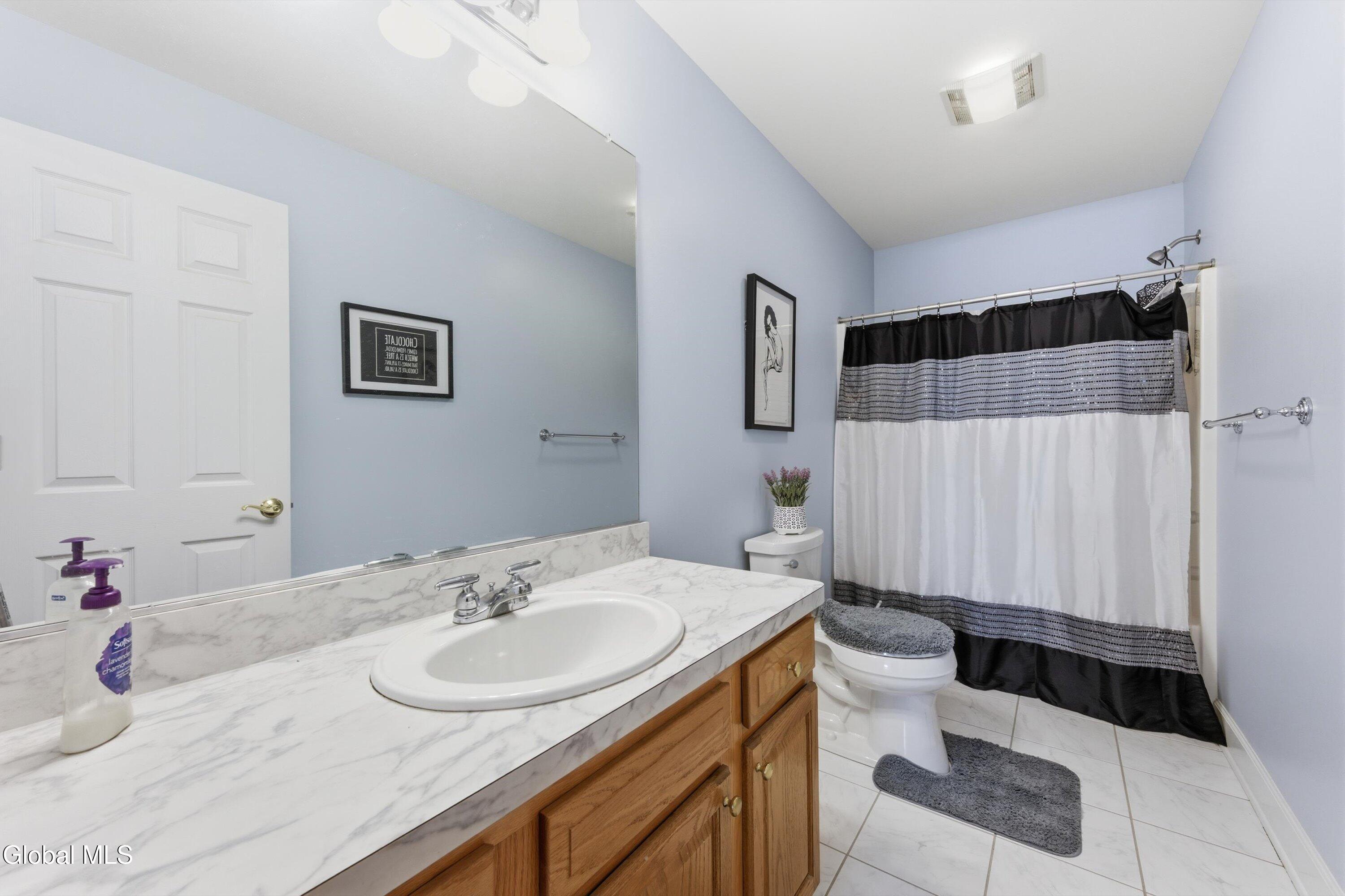 12 Patriot Circle Clifton Park NY 12065