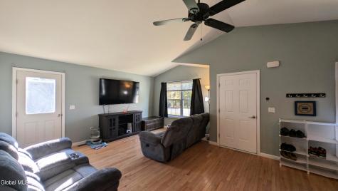 10 Feeder Bend Glens Falls NY 12801