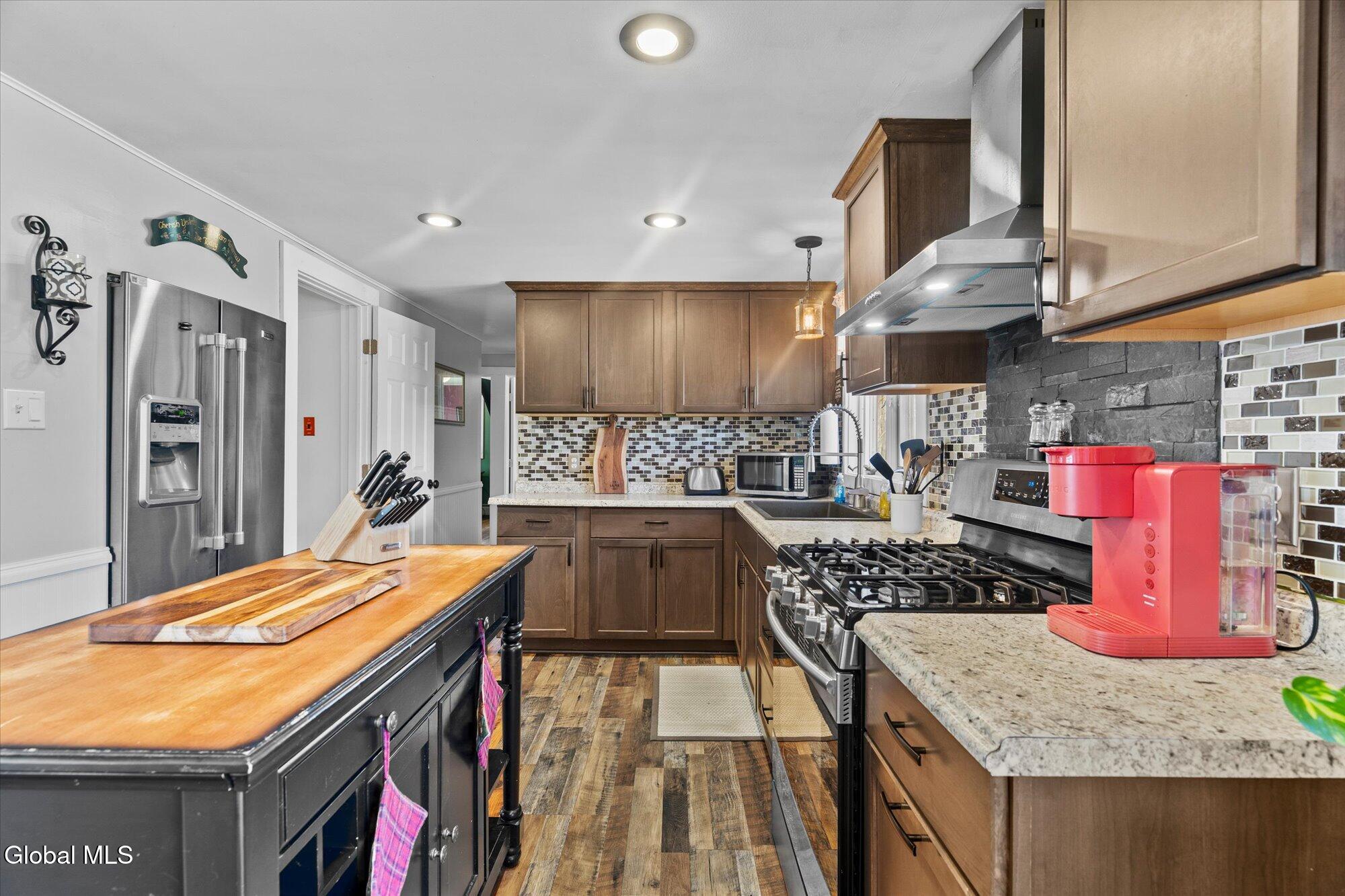9549 Graphite Mountain Road Hague NY 12836