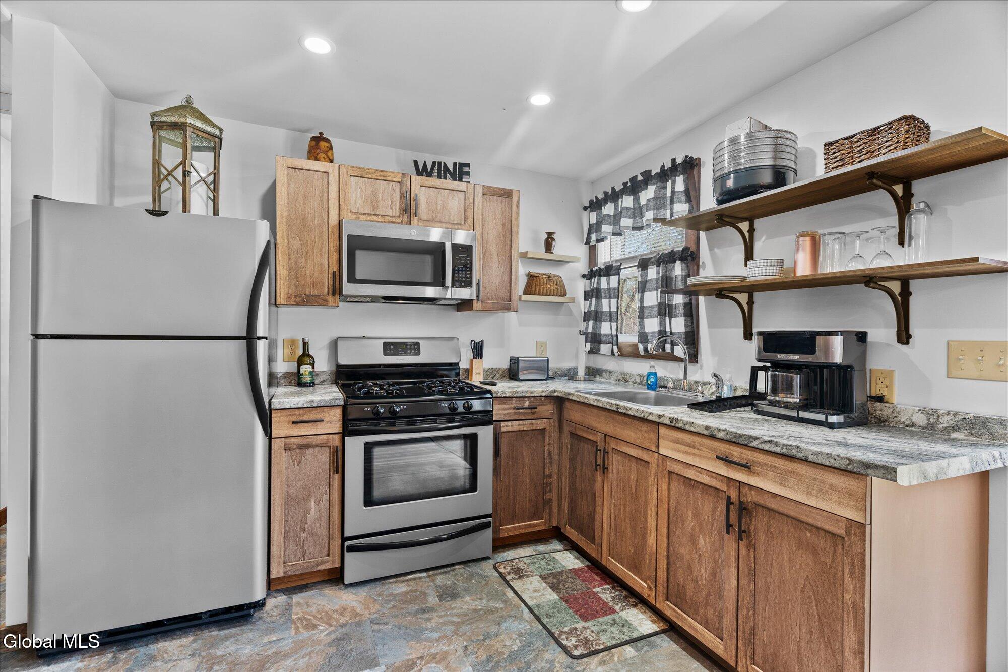 9549 Graphite Mountain Road Hague NY 12836