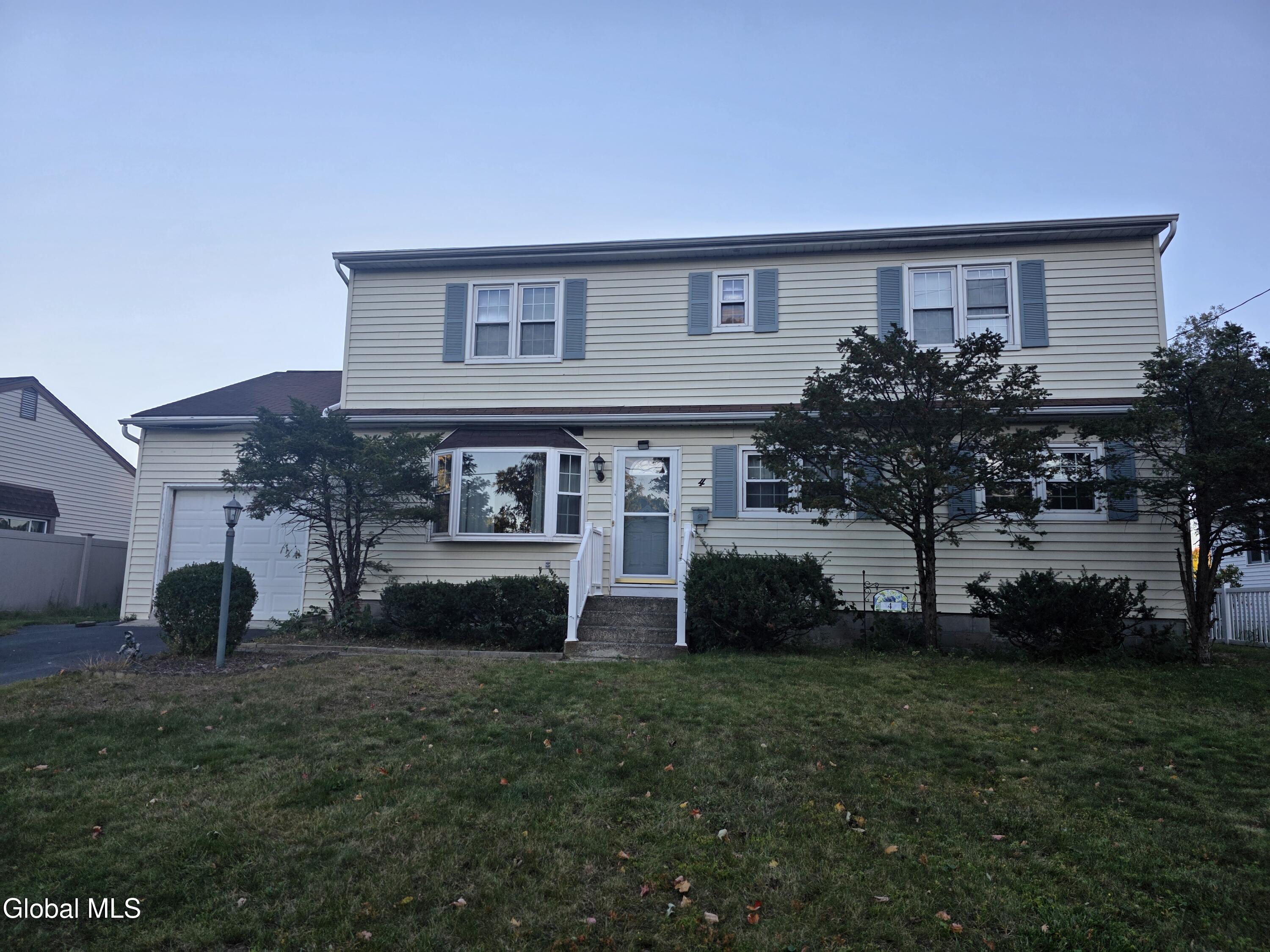 4 Chris Place Colonie NY 12205