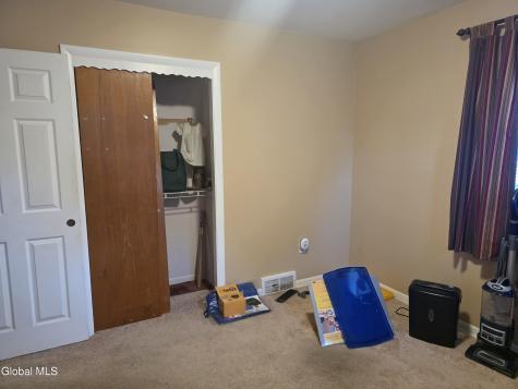 4 Chris Place Colonie NY 12205