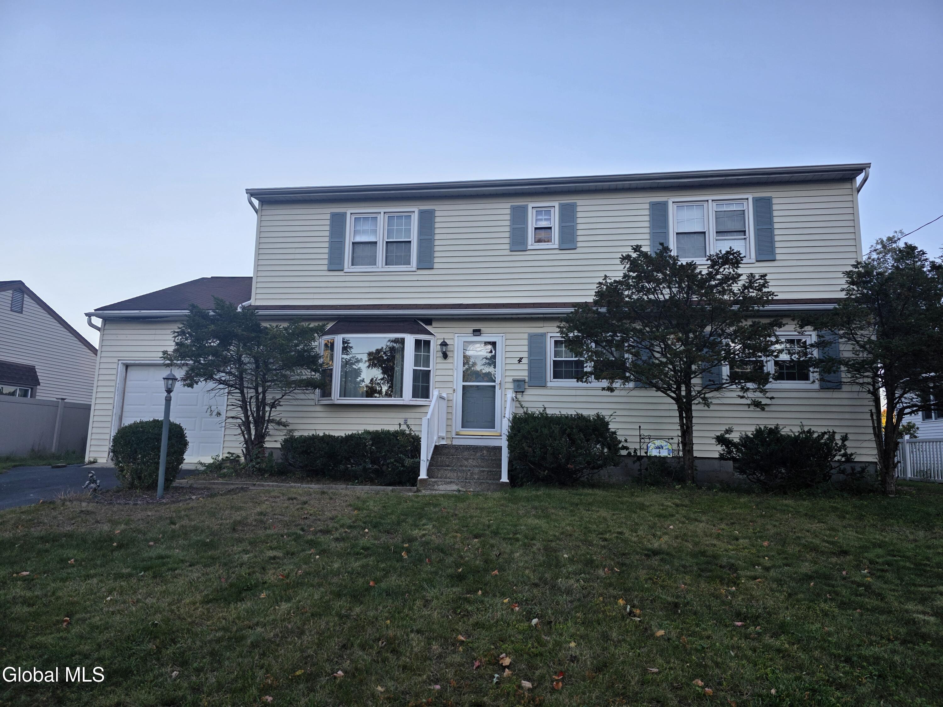 4 Chris Place Colonie NY 12205